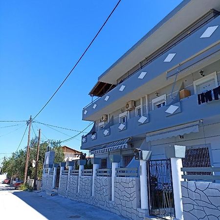 Seven Seas Apartments Artemida  Exterior foto