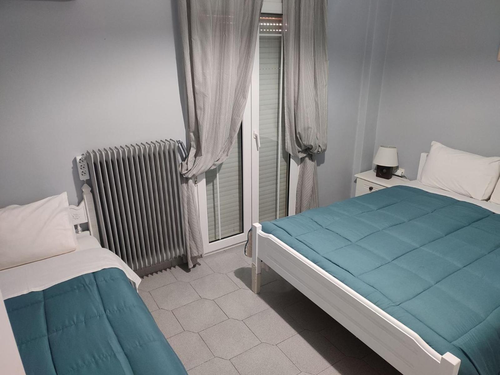 Seven Seas Apartments Artemida  Zimmer foto