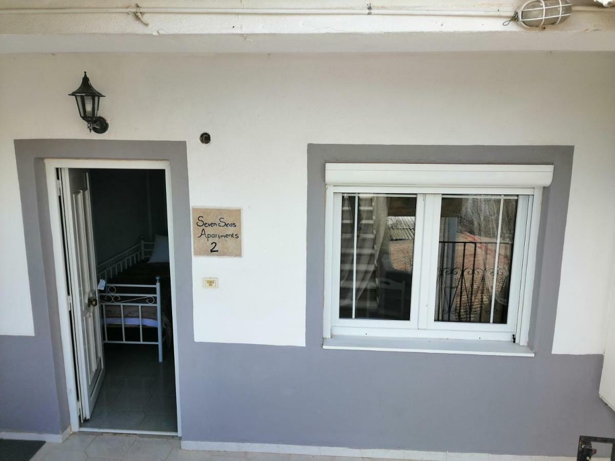 Seven Seas Apartments Artemida  Exterior foto